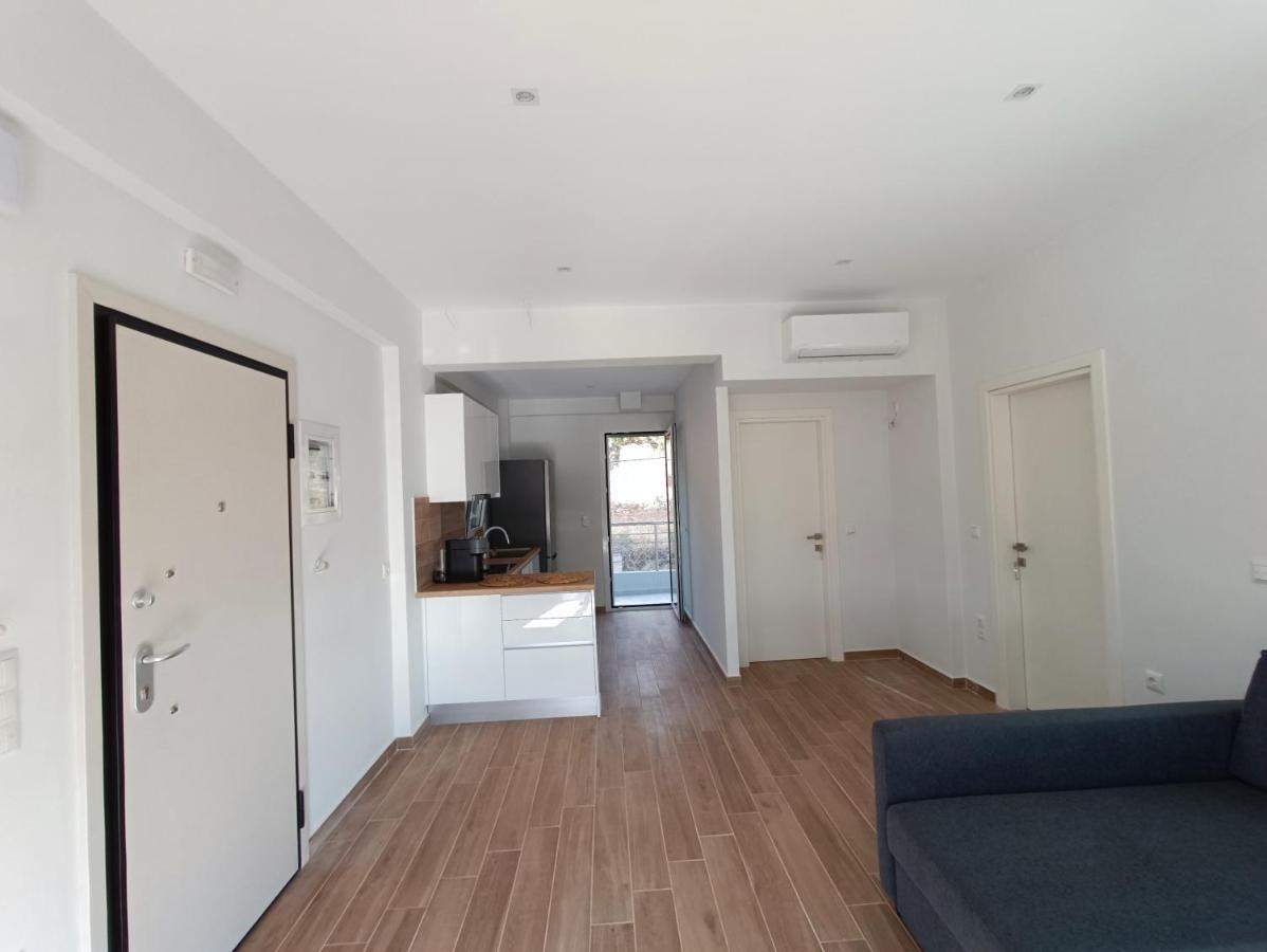 Evilenia Luxury Apartments 卡拉马塔 外观 照片