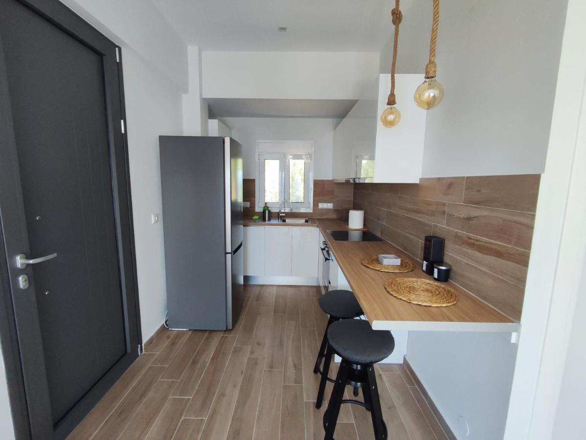 Evilenia Luxury Apartments 卡拉马塔 外观 照片